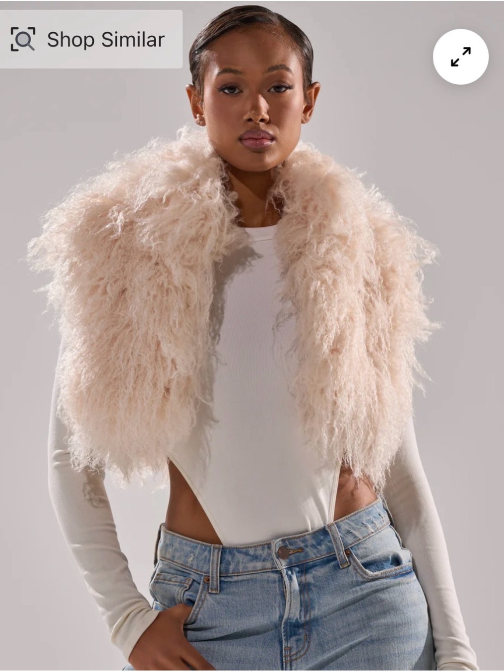 AKIRA coco Faux fur vest - Picture 2 of 7
